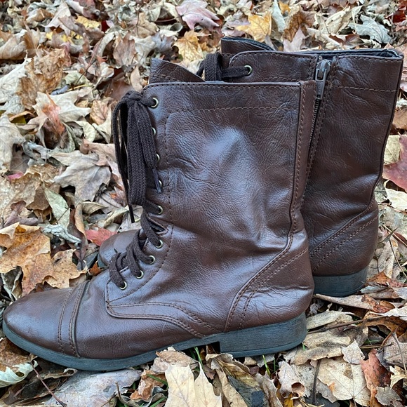 Shoes - 🟢5/$25 Brown boots